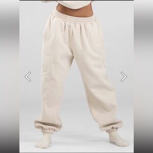Comfrt Signature Sweatpants in Bone XL